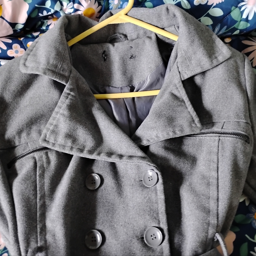 Ladies over jacket - Picture 2 of 4